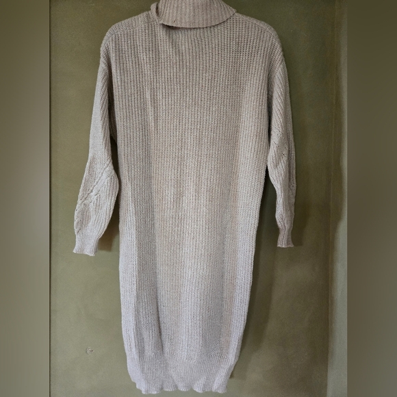 ESQUALO | Soft Cream Turtleneck Sweater Dress, Size S (Oversized) - Picture 3 of 7